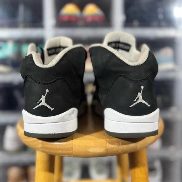 Jordan 5 Retro “Oreo” - Picture 2 of 3